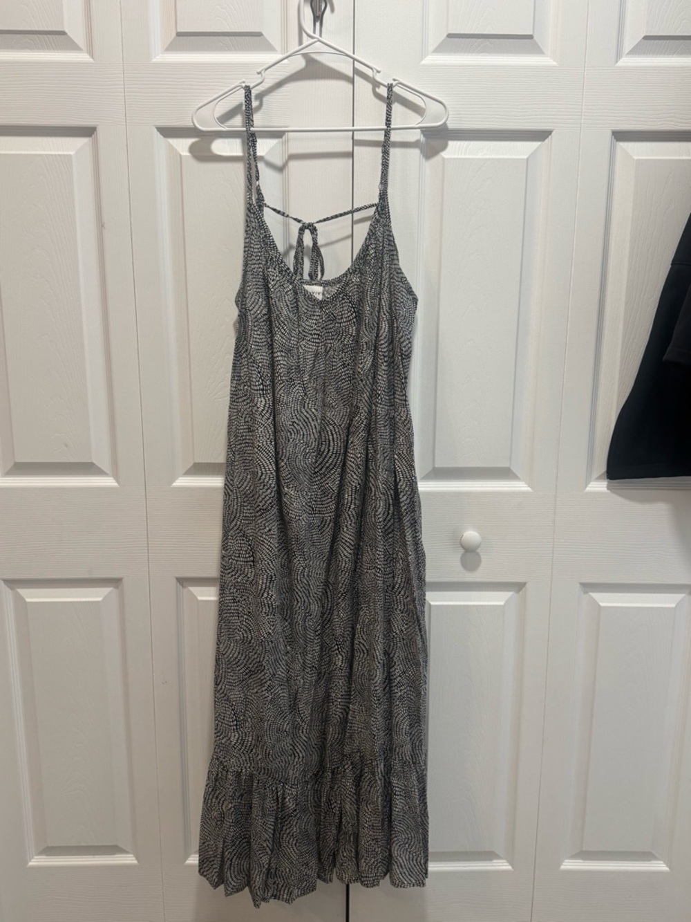 Ava & Viv: Black & Cream Printed Maxi Dress with Tassel Tie Back w/ pockets!